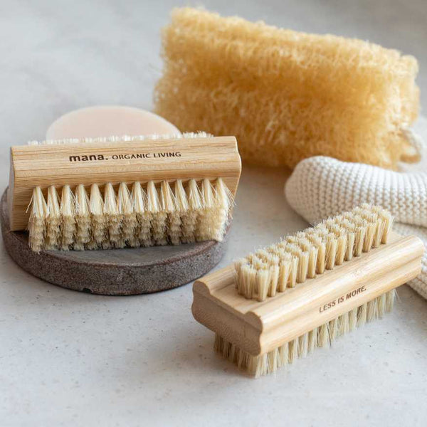 バンブーネイルブラシ