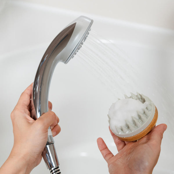 シャンプーブラシ