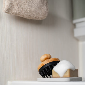 シャンプーブラシ