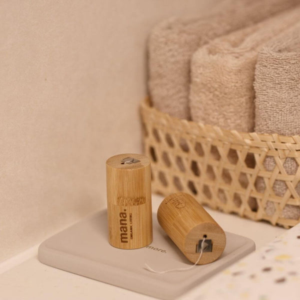 絹のデンタルフロス