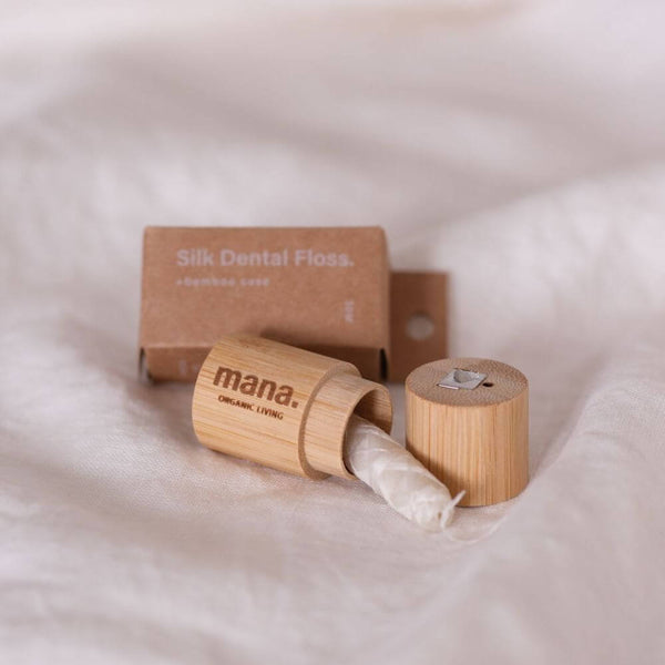 絹のデンタルフロス