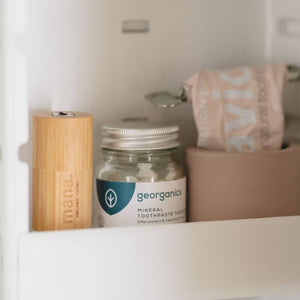 絹のデンタルフロス