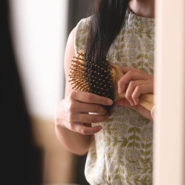 バンブーヘアブラシ
