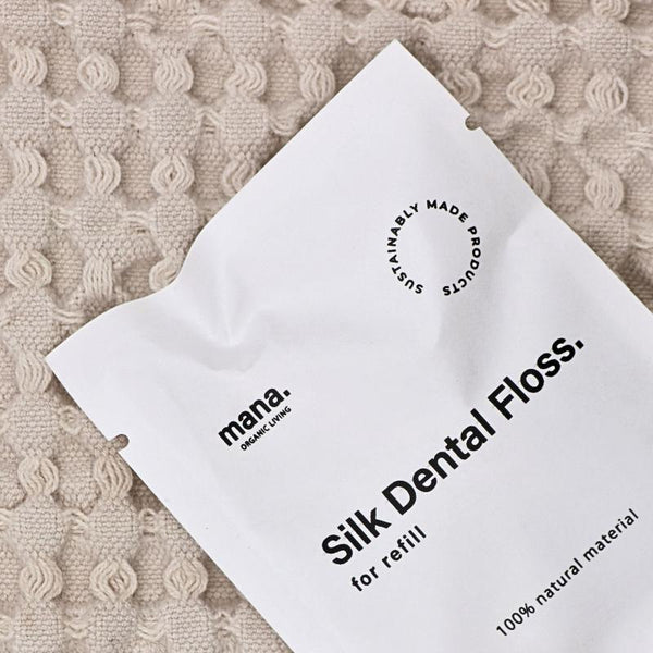 絹のデンタルフロス